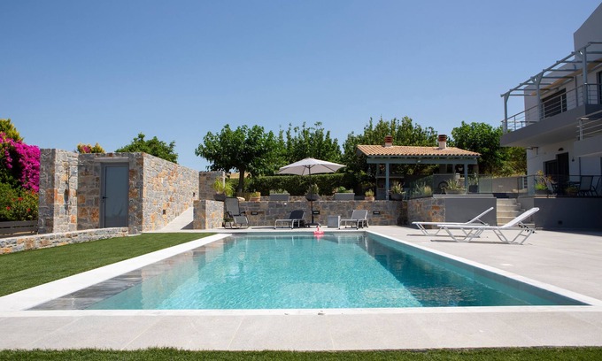 Gazi Casa | Relaxing place in the countryside, with a lovely pool and garden!
