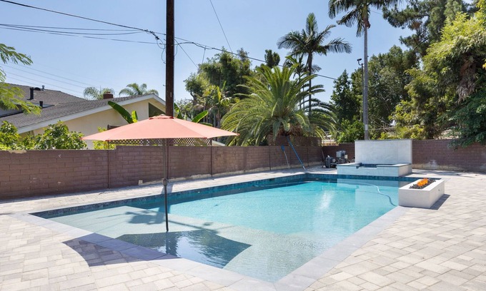 Downey Casa | Relaxing pool house