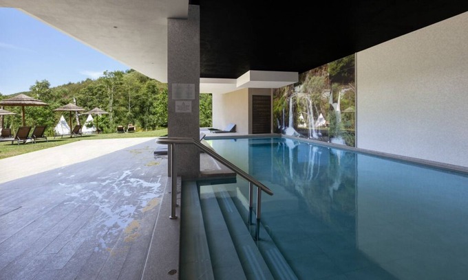 Balocas Casa | Relaxing Apt. w/ Balcony and Full Kitchen | Indoor Pools + Spa