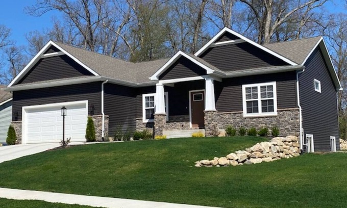 South Bend Casa | Relaxing Retreat-Quiet 5 Star Property