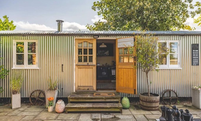 Maidenhead Apartamento | Relaxing Retreat - The Shepherds Hut - Hot Tub