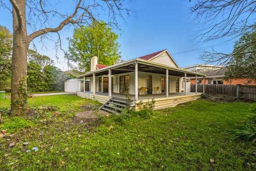 Ringwood Casa | Relaxing Ringwood Getaway near Mullum Mullum Trail