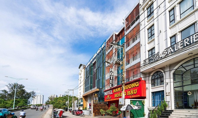 Binh Chanh Casa | Relaxing Superior Double Room in Hoang Hau