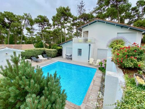 Piraillan Casa | Relaxing villa with pool, multiple terraces, garden, Wifi, close to the beach