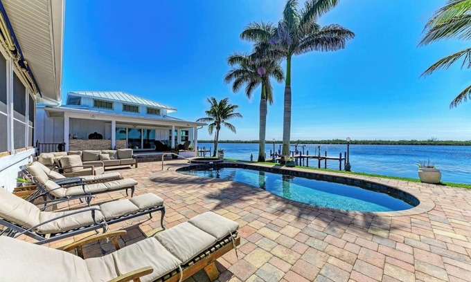 Punta Gorda Casa | Relaxing Water Front Escape 3-bedroom house