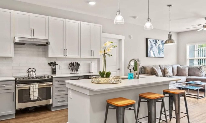 Paw Creek Condominio | Reluxme | Gorgeous 2BR Condo in South Charlotte