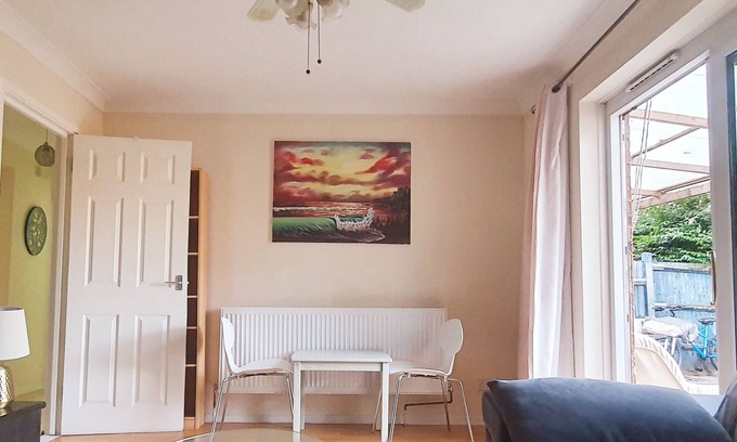 Slough Apartamento | Remarkable 1-bed Flat in Slough, Near Farnham Road