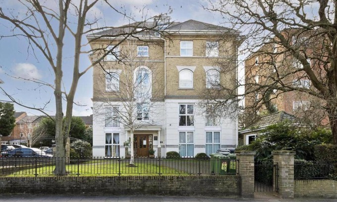 Brondesbury Park Apartamento | Remarkable 2-bedroom Apartment With an Ensite