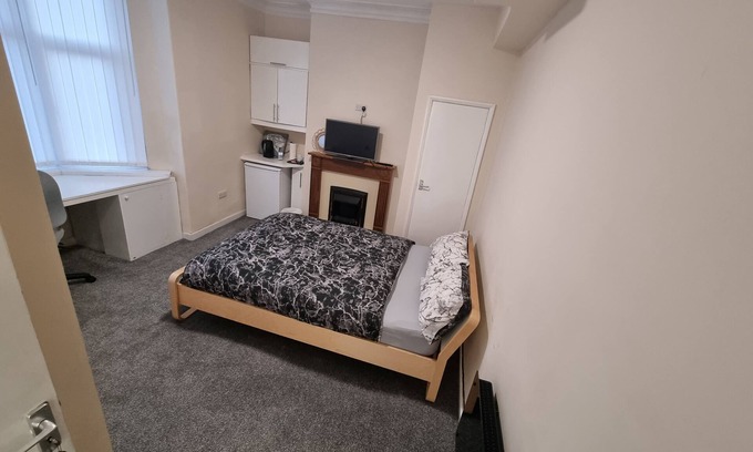 Wallsend Casa | Remarkable 3-Bed House in Wallsend