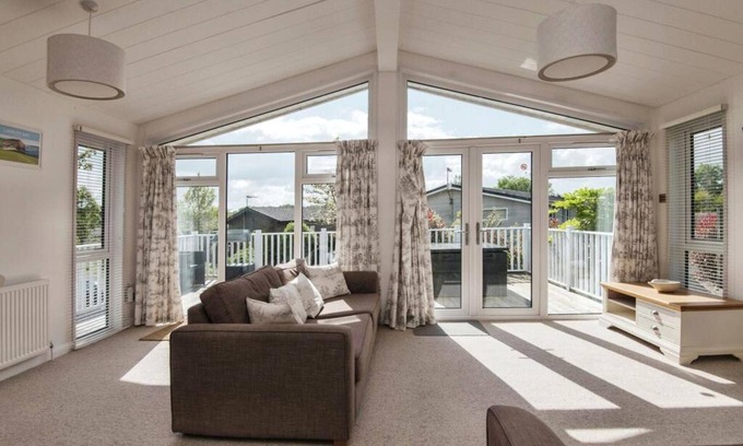 Honiton Cabina | Remarkable 3-bed Lodge in Honiton