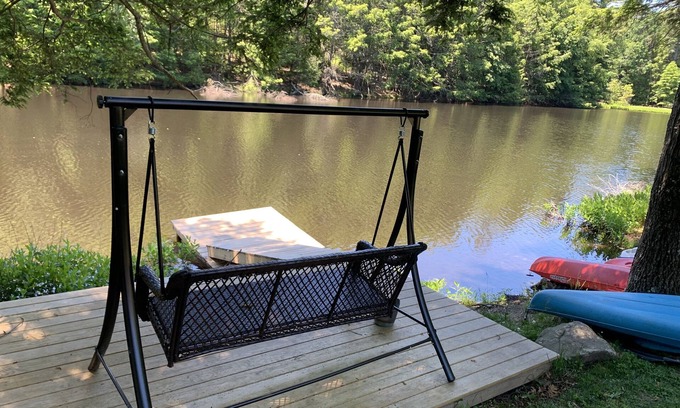 Henryville Casa | Remarkable and Gorgeous lake front with tranquil setting
