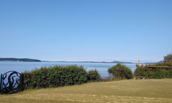 Anacortes Casa | ¡RELAJACIÓN ADICIONAL DE LA ISLA! ¡Bochas de playa, billar y más!