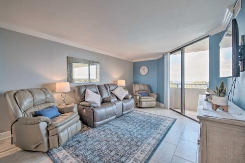 Hudson Apartamento | Remarkable Hudson Condo with Coastal Views!