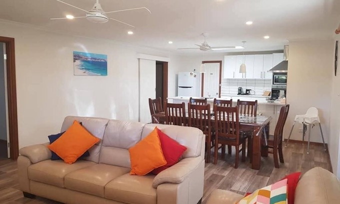 Carrickalinga Casa | REMEMBER WHEN ......... Let the waves hit your feet & the sand be your seat