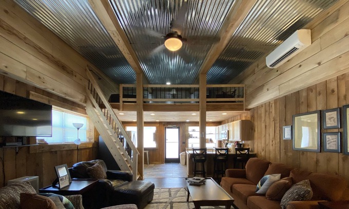Norfork Casa | ❤️ "Remington Ranch" Walk to the local Micro-Brewery, Adventure Store, & Bakery!