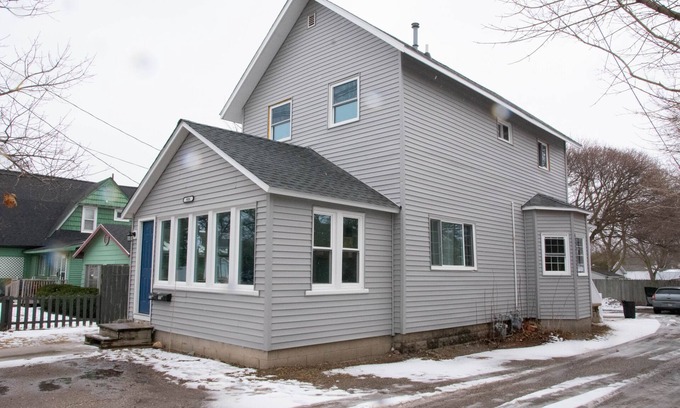 Charlevoix Casa | Remodeled 2-bedroom first floor unit in the heart of Downtown Charlevoix.
