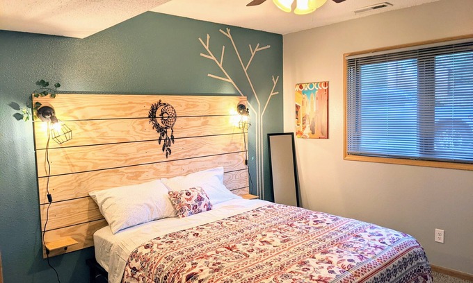 Council Bluffs Apartamento | Remodeled apartment in quiet neighborhood