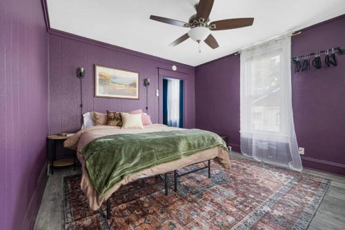 Bristol Apartamento | Remodeled Apartment Blocks from Downtown Bristol