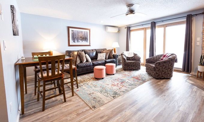 Bartlett Condominio | Spectacular condo near skiing - shopping - hiking!