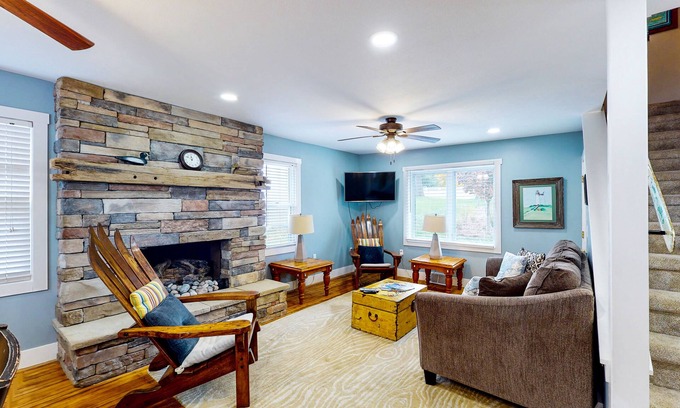 Empire Casa | Remodeled farmhouse near downtown with a firepit, central AC & washer/dryer,