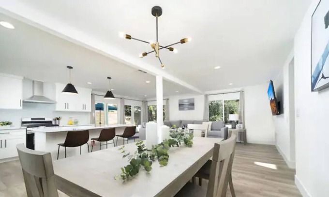 Fullerton Casa | Remodeled Home By DT Fullerton and Disneyland!