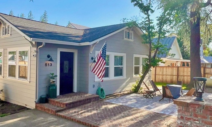 Murphys Casa | Remodeled home in the heart of downtown Murphys!
