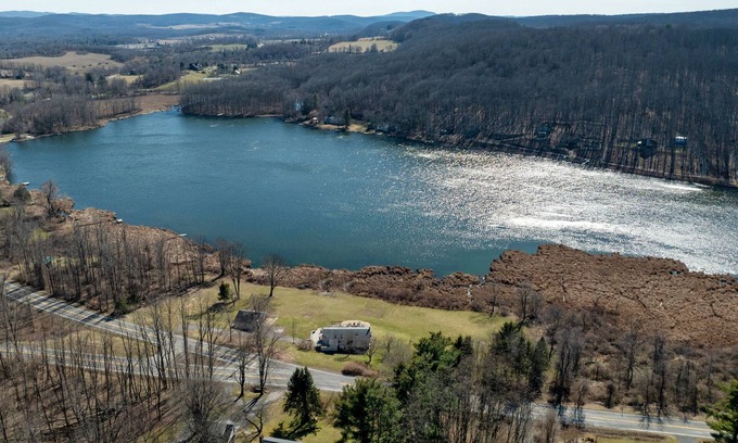 Ancram Casa | Remodeled Lakefront retreat! Summertime is coming! Come relax by the lake!!