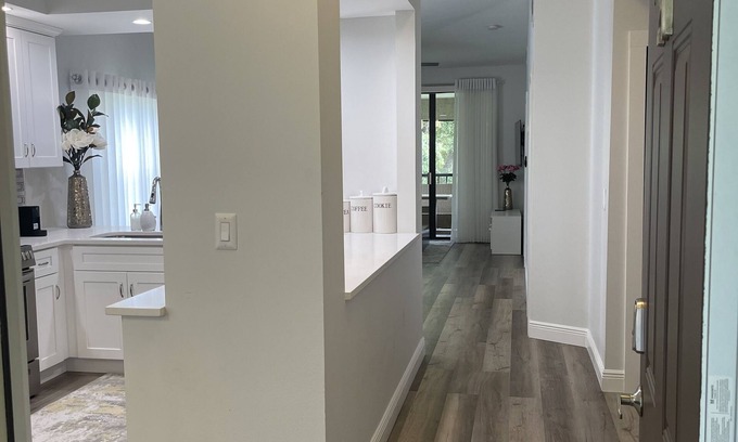 South Bradenton Condominio | Remodeled, Luxurious 2BR+2Bath by IMG+Beach