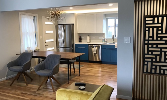 Russell Casa | Remodeled Ranch Home. Near to all Lake County offers.