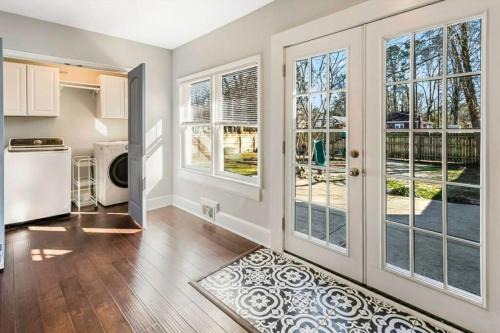 Zebulon Casa | Remodeled Wendell Zebulon home pool table & grill