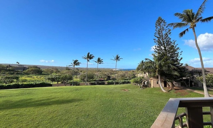 Maunaloa Casa | Remote Island Retreat: Ocean Views & Pool