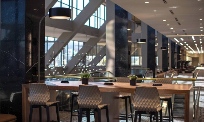 Far North Dallas Hotel | Renaissance Dallas Addison Hotel