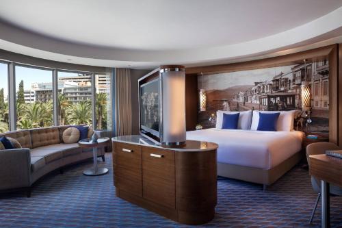 Izmir City Centre Hotel | Renaissance Izmir Hotel