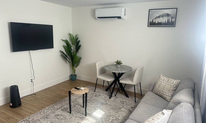 Riverview Casa | Renet Suite