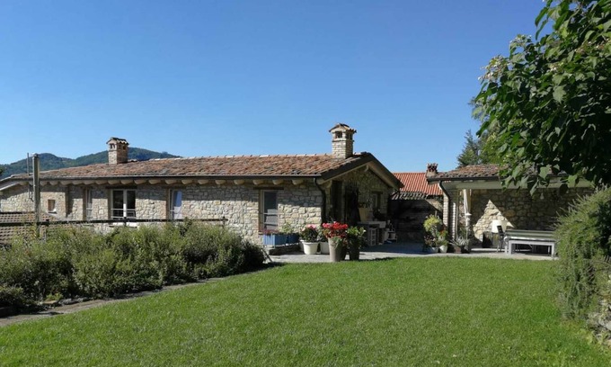 Ponte Nizza Casa | Renewed old stone house of 240 squared meters with porches garden and woods