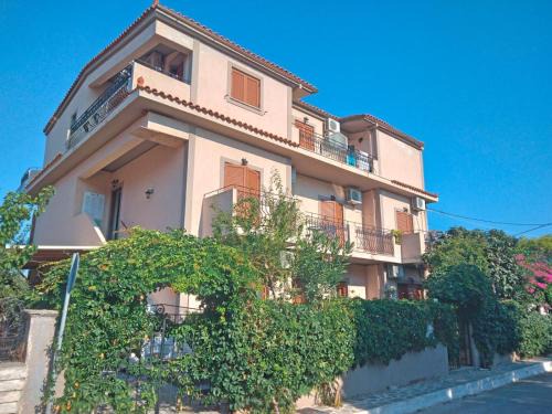 Skala Apartamento | Renieri Studios