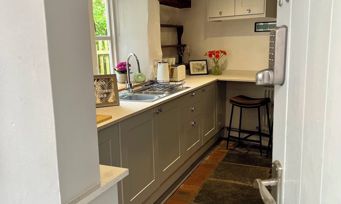 Wells Casa | Rennovated 2 bed dog friendly cosy cottage in central Wells