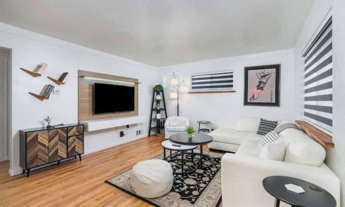 Reno Casa | Reno: Yoga+Yard+Driveway+4beds sleeps 6