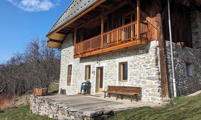 Montaimont Casa | Renovated Savoyard Farmhouse
