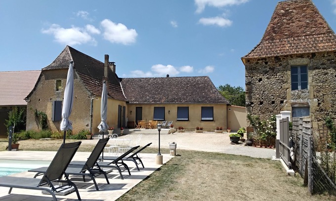 Sainte-Alvere Casa | Renovated Perigord farmhouse -wifi, 2 bathrooms.