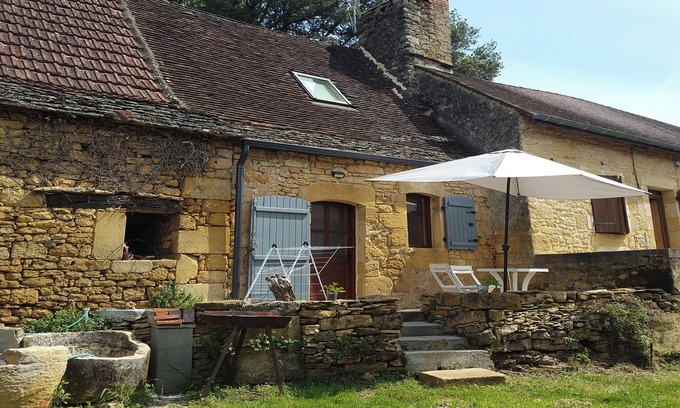Carsac-Aillac Apartamento | Renovated 18th century building, terrace, near Sarlat