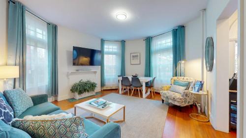 Brookline Apartamento | Renovated 1bed, Steps To Mbta, Shops & Restaurants