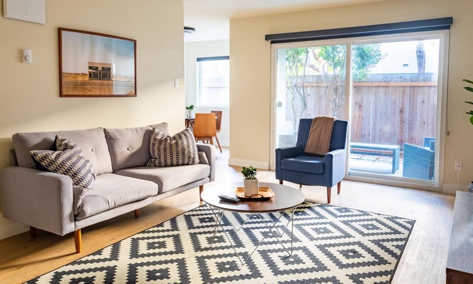 Belmont Apartamento | Renovated 1BR in Belmont Near Markets and Parks