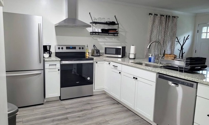 Durham Apartamento | Renovated 2 Bed Walltown Home Walk to Duke A