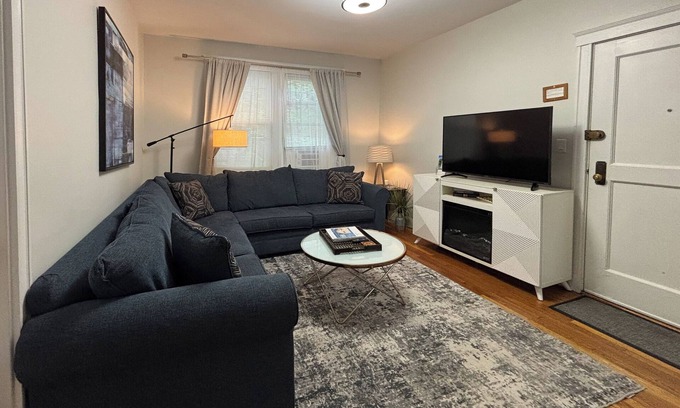 Brookline Apartamento | Renovated 2Bed, 0.5 mile to Longwood Med Hospitals