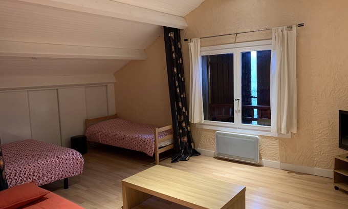 Allos Apartamento | Estudio de 35m2 reformado con cocina independiente.