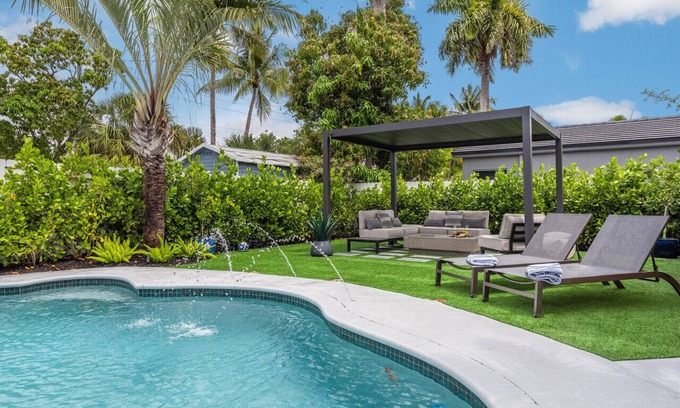 Tarpon River Casa | Renovated 3BR/2BA Luxury Home w/ Gym & Heated Pool