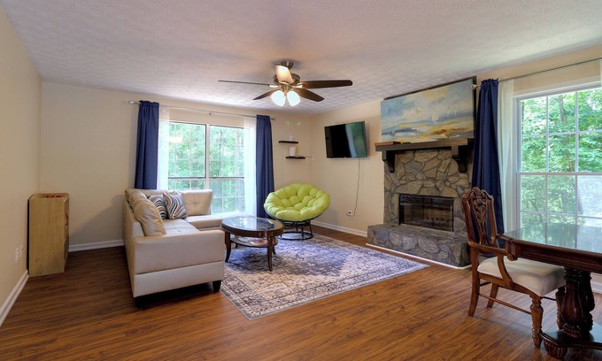 Cartersville Casa | Renovated 3BR Family Retreat at LakePoint - Firepit, Patio and a Ping Pong Table