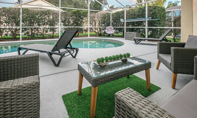 Westridge Casa | Renovated 4bd house close to Disney with heated pool, fireplace in Davenport