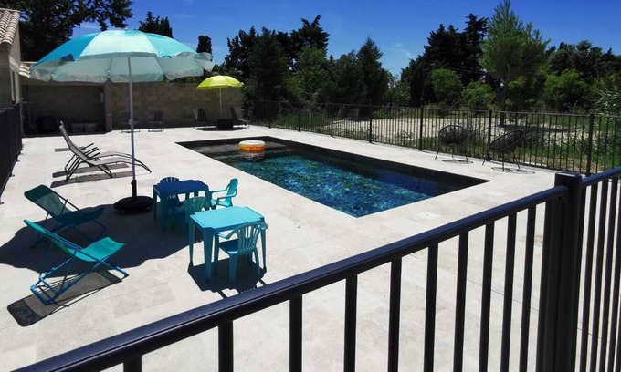 Pujaut Casa | Renovated 50m2 house in 2021, swimming pool, 10min Avignon